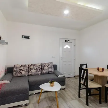 In Okrug Gornji With Sea View, Balcony, Air Conditioning, Wifi 5134-7 Апартаменти *