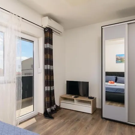 Апартаменти In Okrug Gornji With Sea View, Balcony, Air Conditioning, Wifi 5134-7 *