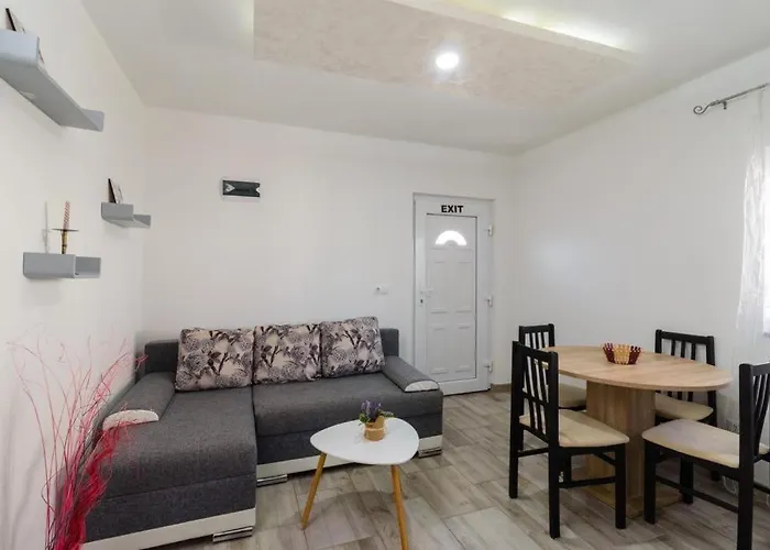 In Okrug Gornji With Sea View, Balcony, Air Conditioning, Wifi 5134-7 Appartement *