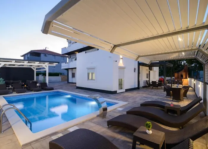 In Okrug Gornji With Sea View, Balcony, Air Conditioning, Wifi 5134-7 * Trogir