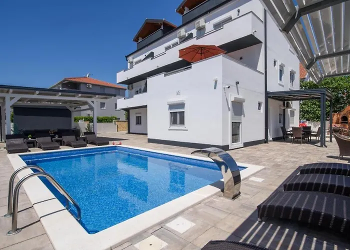 In Okrug Gornji With Sea View, Balcony, Air Conditioning, Wifi 5134-7 Trogir