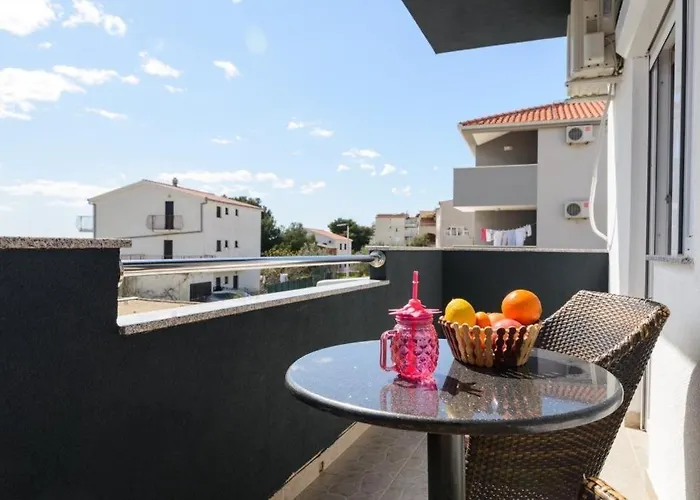 In Okrug Gornji With Sea View, Balcony, Air Conditioning, Wifi 5134-7