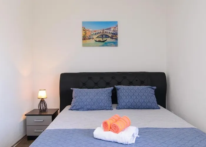 In Okrug Gornji With Sea View, Balcony, Air Conditioning, Wifi 5134-7 Trogir